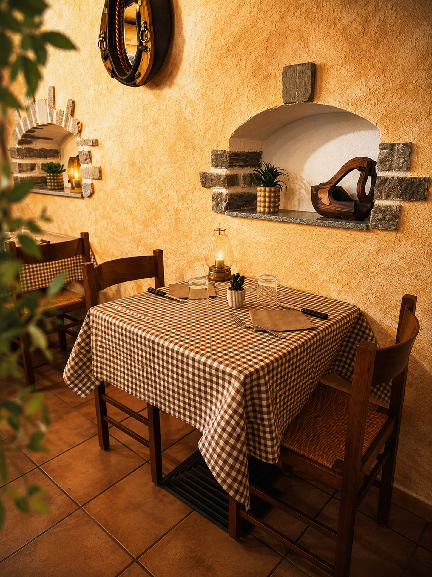 La sala dell'Osteria Pizzeria Il Rubino, calda e accogliente
